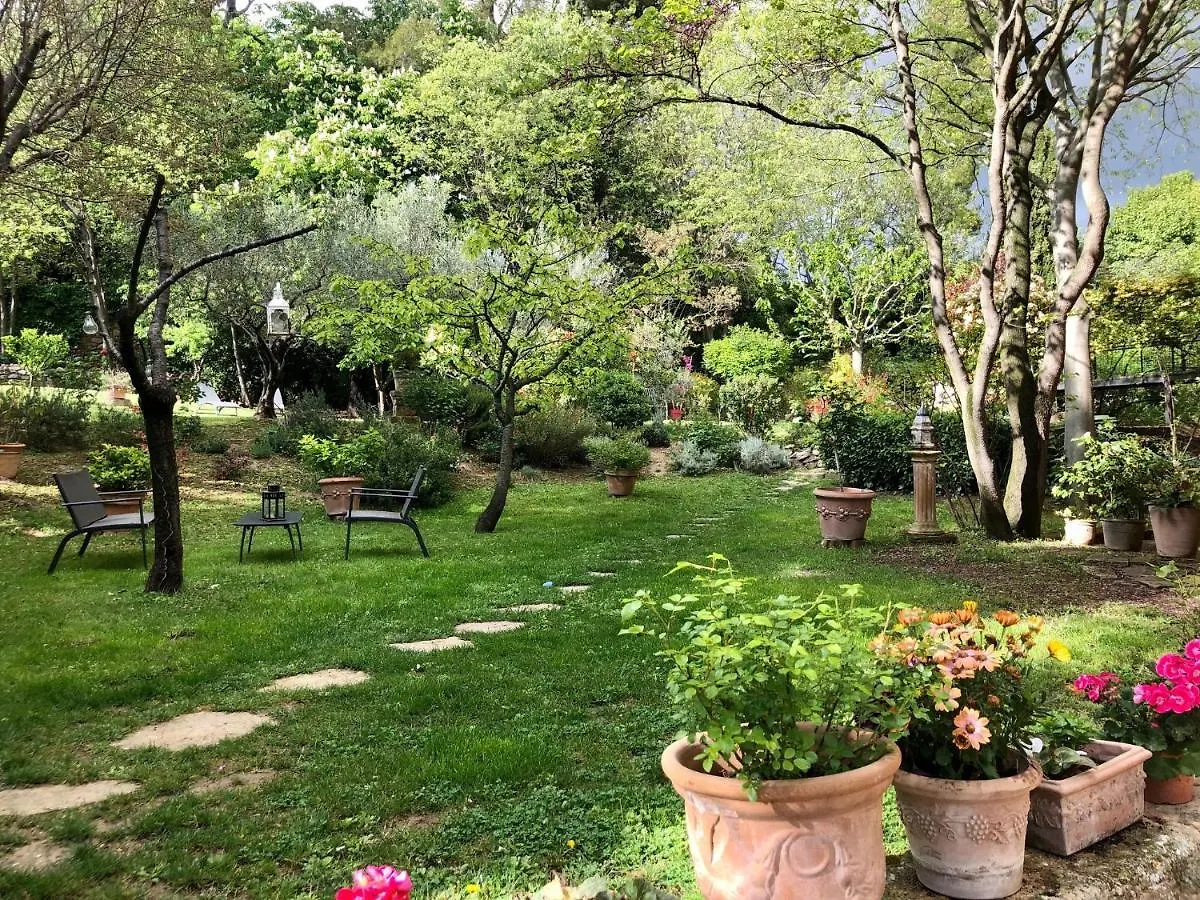 B&B Villa Roumanille Aix-en-Provence Alojamento de Acomodação e Pequeno-almoço
