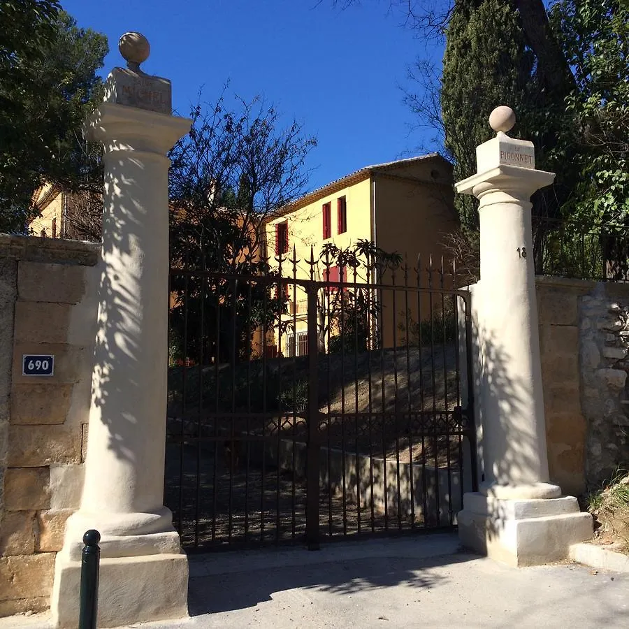 B&B Villa Roumanille Aix-en-Provence Alojamento de Acomodação e Pequeno-almoço